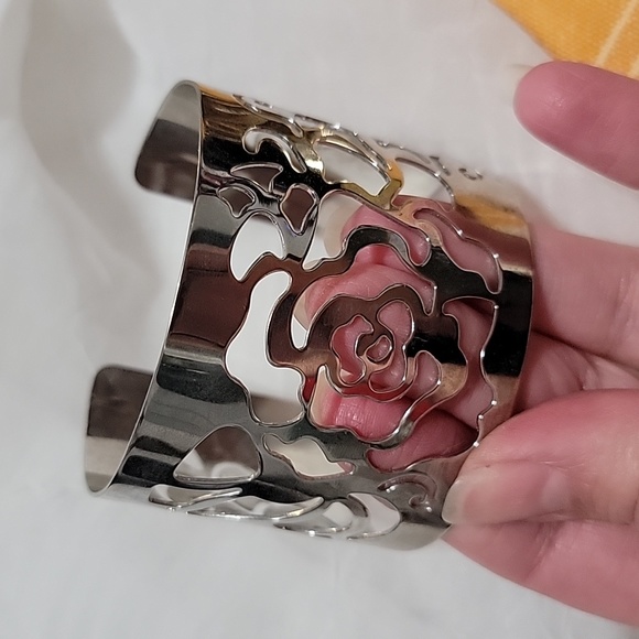 Rose cut silver cuff - Picture 4 of 4